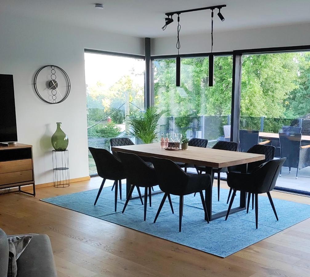 Luxurioeses Penthouse Mit Blick Auf Die Uno-City Und Dem Kaiserwasser. 3Schlafzimmer, 2 Baeder, Privat Lift Ins Apartment Viena Exterior foto